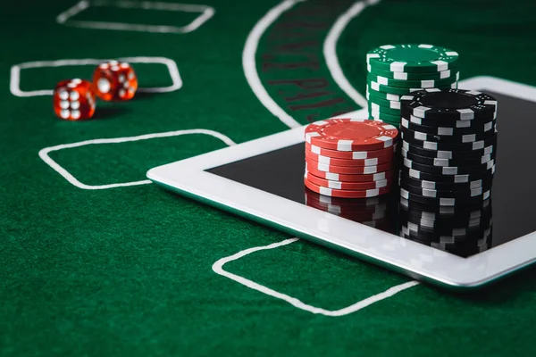 Top 3 bí kíp đánh bài Poker hiệu quả luôn thắng tại nhà cái online